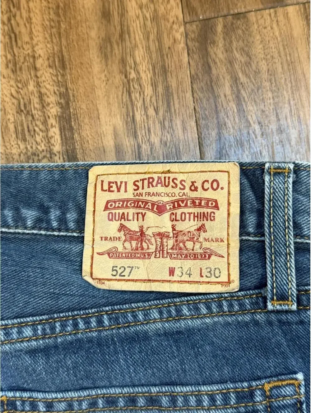 Vintage Levis 527 Baggy Low Rise Boot Cut Flare Distressed Jeans Size 34x30